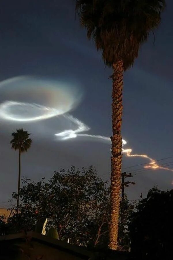 очень странное явление. аномальные явления. аномальные явления в небе. странные явления в небе. аномальные явления в небе.