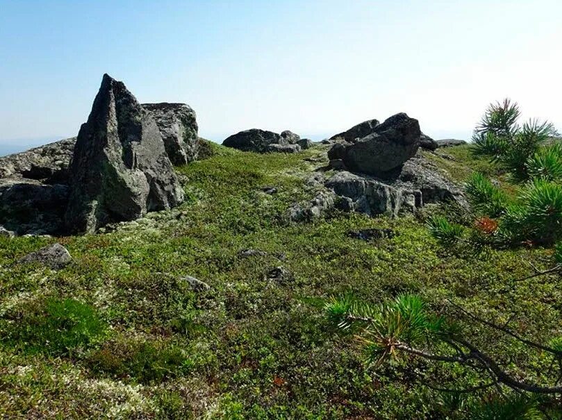 Звон камней. Звенящие камни Кандалакша. Кольский полуостров Кандалакша. Кандалакша сопки. Звенящие камни Мурманск.