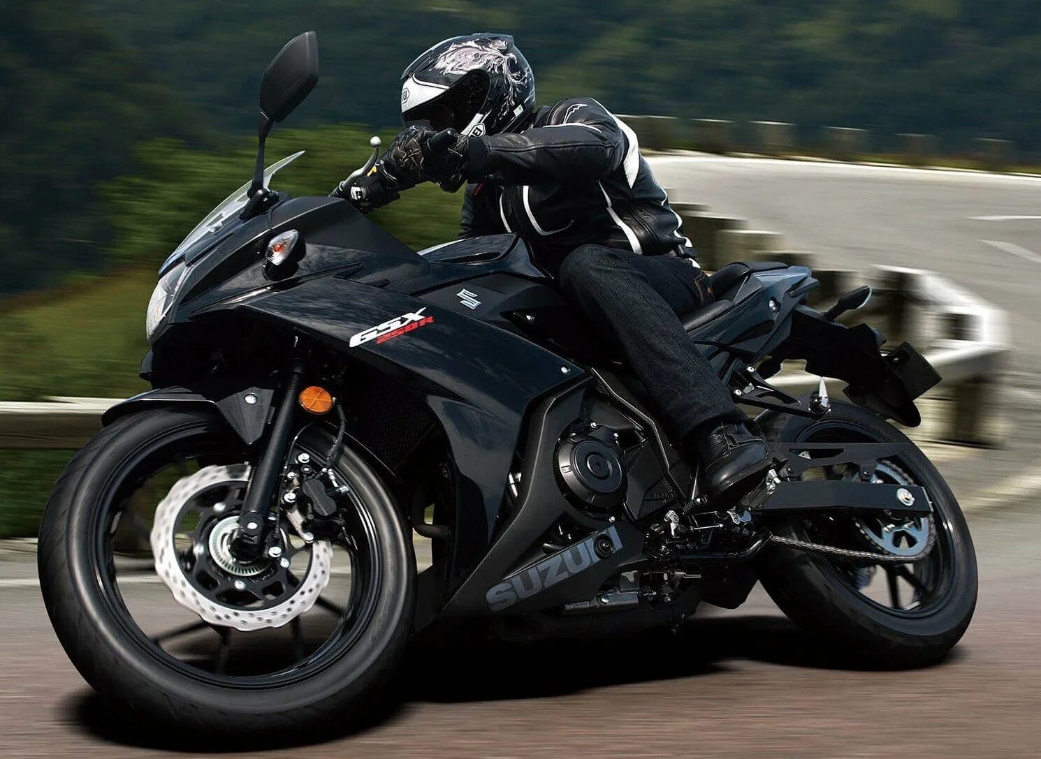 Сузуки GSX-S 250. Мотоцикл Suzuki GSX-s125. Мотик Сузуки черный. Сузуки мотоцикл яерныф черный.