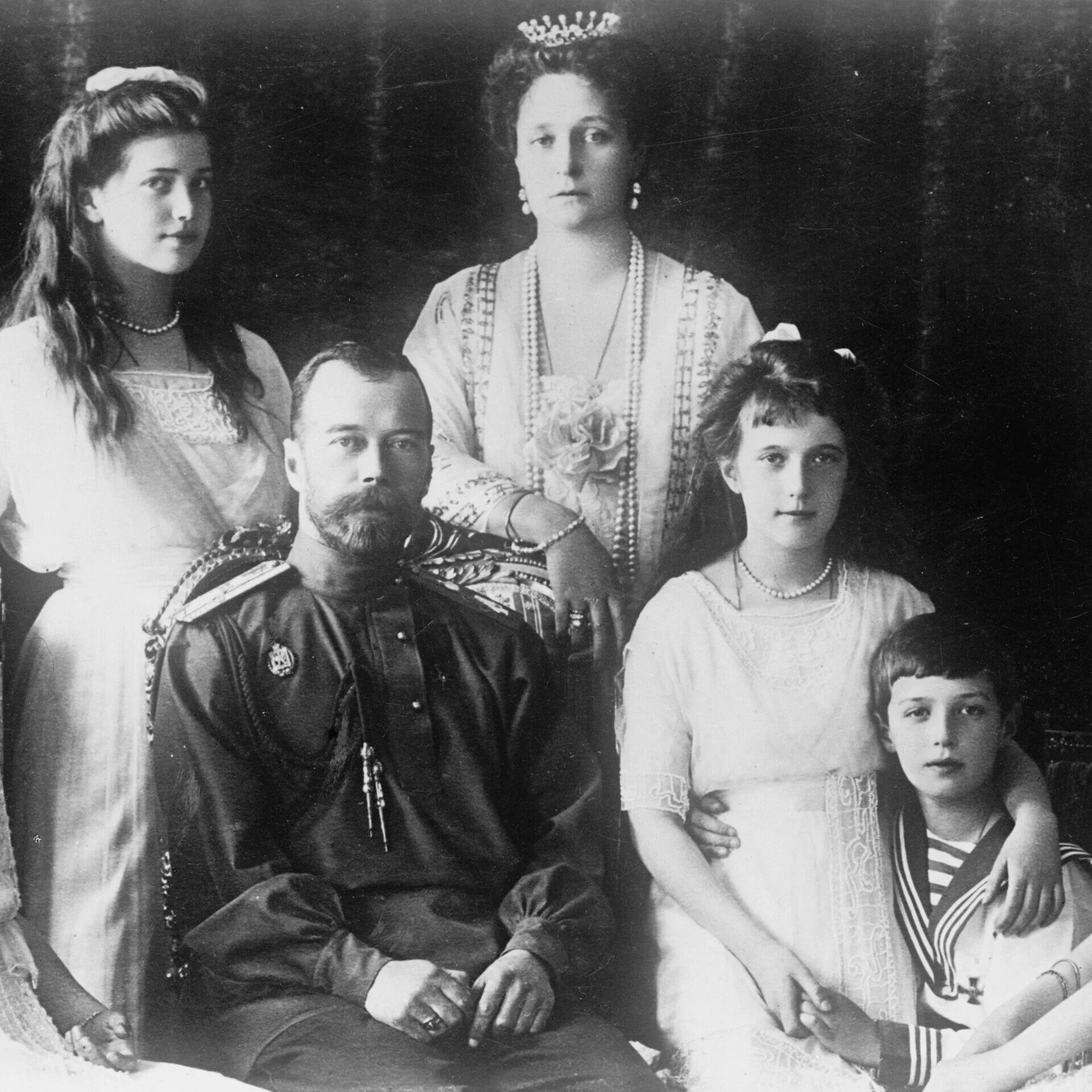 Судьба семьи романовых. Династия романовых семья николая 2. семья николая 2 романова. царская семья романовых 1914. царская семья николая 2.