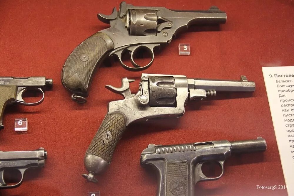 Глизенти модель 1910. Пистолеты первой мировой. Револьвер энфилд. Glisenti m1910. 17.