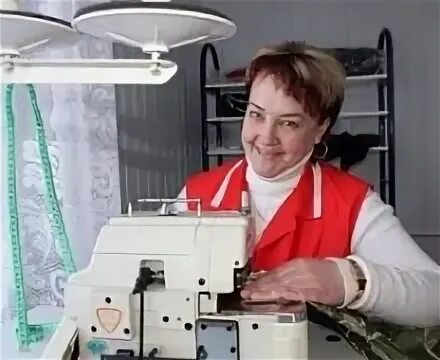 Работники бытового обслуживания населения