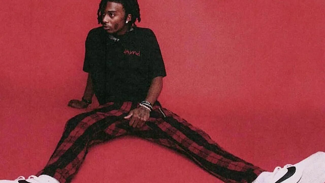 Playboi carti с красными волосами. Made it this far playboi carti. Playboi carti broke hoes. Playboicarti одежда. Playboi carti рожки.