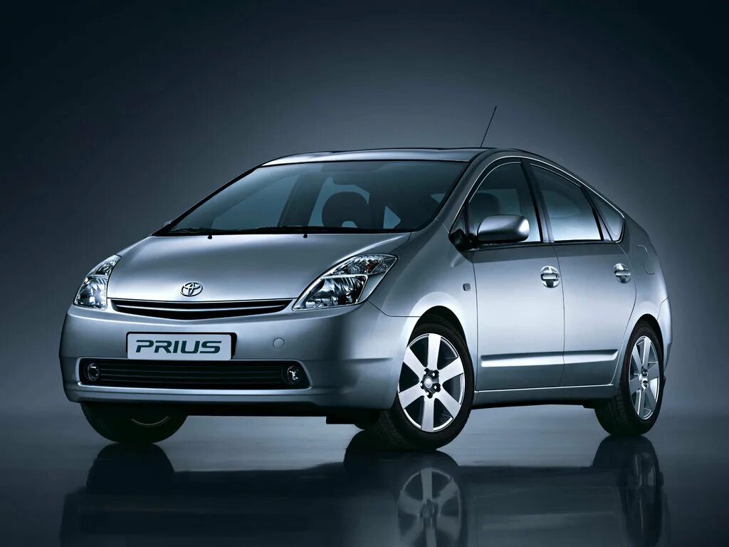 Toyota prius второе поколение. Toyota prius nhw20. тойота приус 2005. toyota prius 2003-2009 (nhw20). тойота приус 2003.