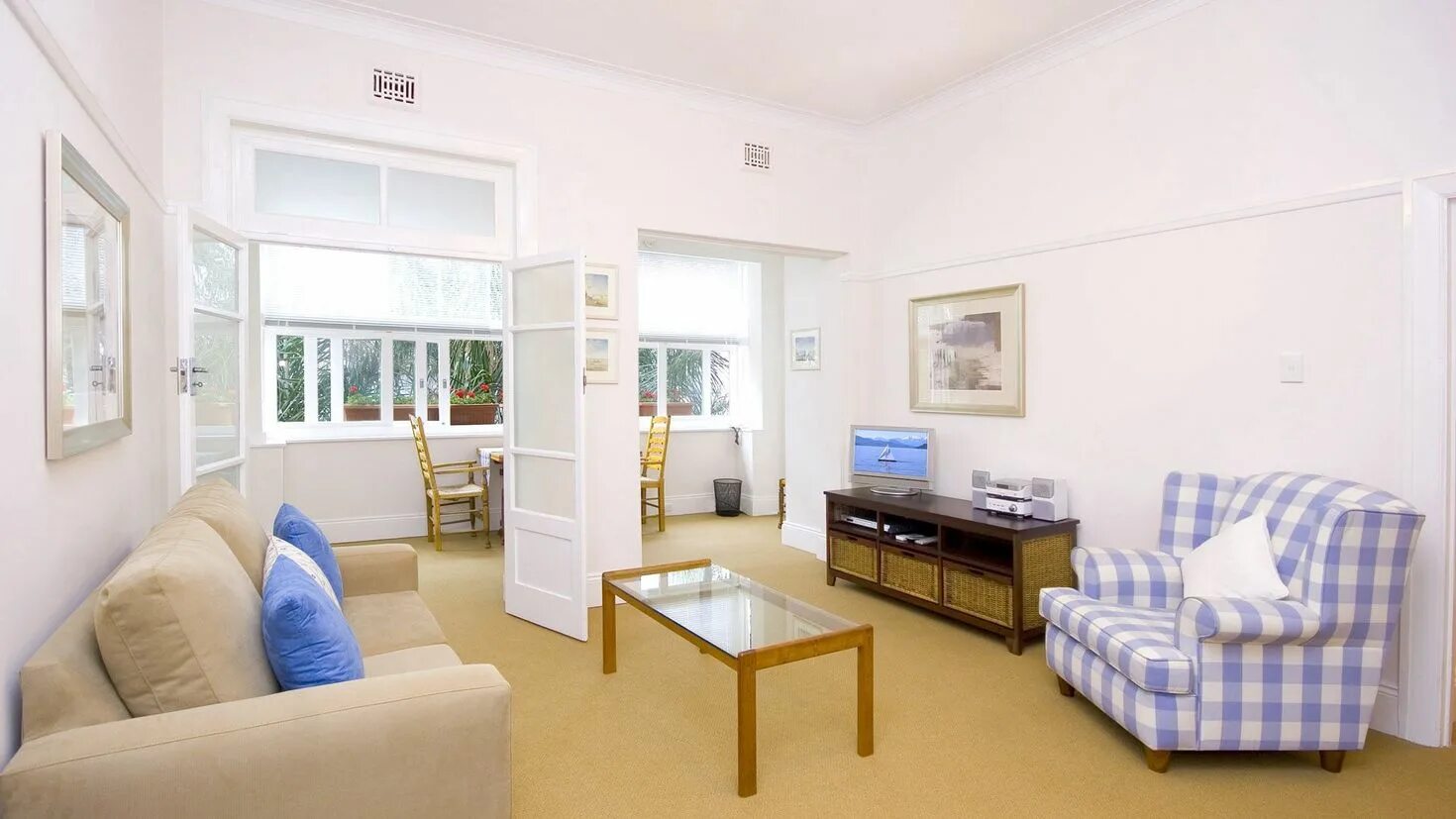 There is sofa in the room. Обои в комнату. 900 Комнат. Комната с диваном рабочим столом телевизором в перспективе. Sitting Room simple.