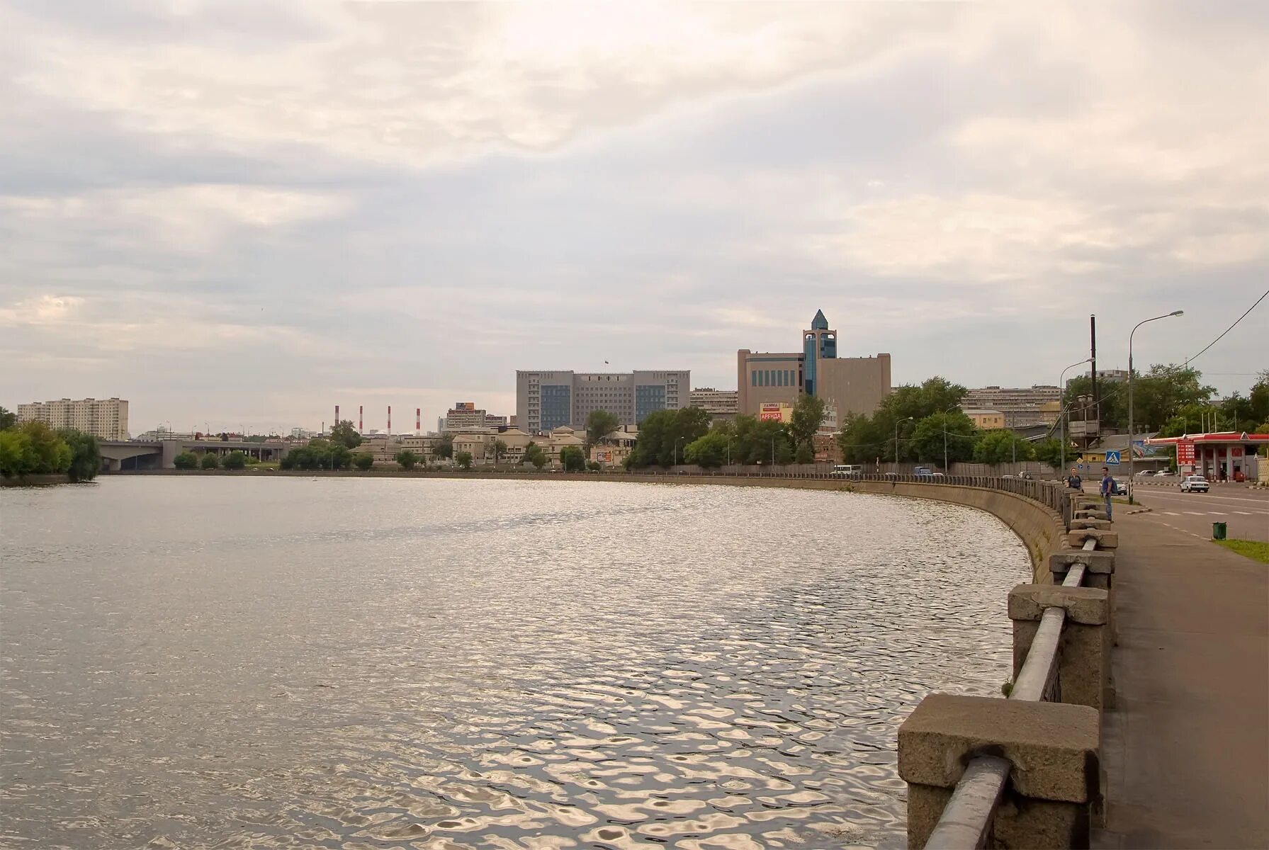 даниловская набережная 6 к2. даниловская набережная москва фото. даниловская набережная. даниловская набережная. новоданиловская 8 набережная москва река.