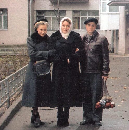 Дом правительства серафимовича 2. Доме на набережной улице серафимовича. Дом на набережной 2007. Дом цик снк на берсеневской набережной. Дом на набережной 2007.