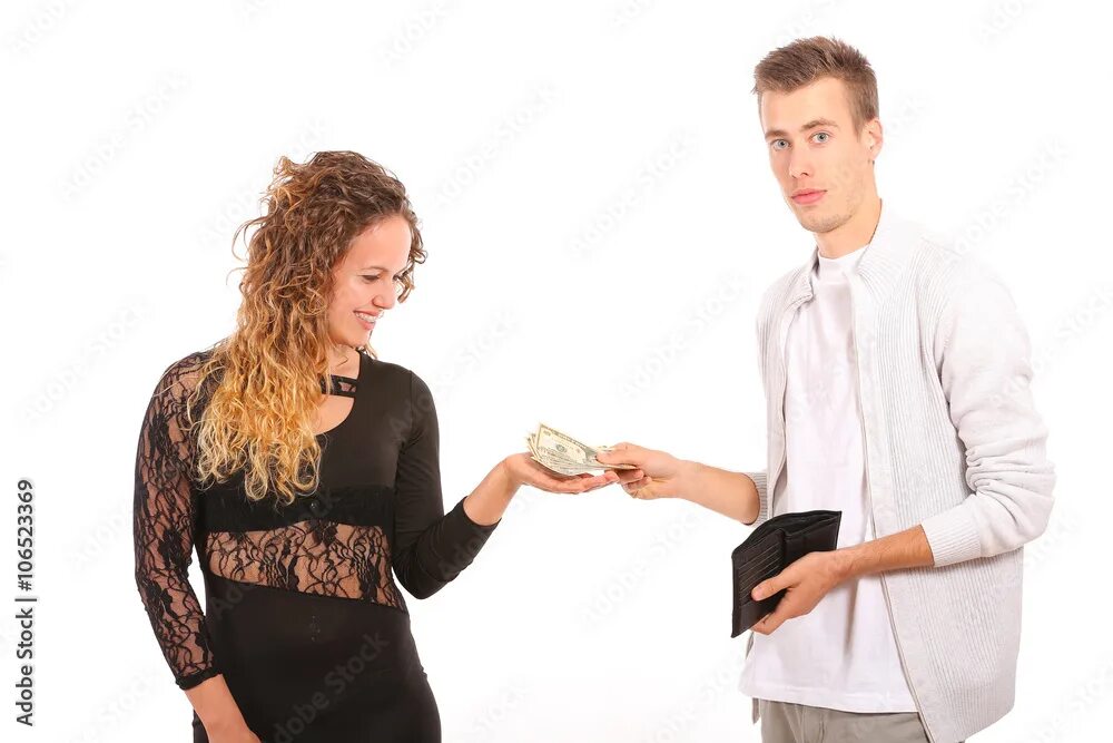 Алчная женщина. This money to her. This money to her. Девушка с деньгами. Девушка перелает деньги.