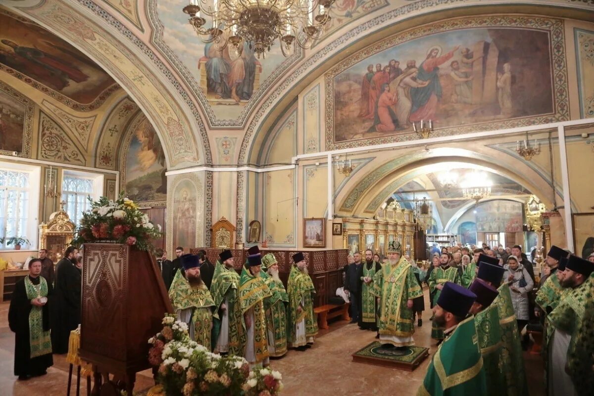 саввино балашиха храм. богослужения в преображенском храме на октябрь якутск. преображенский храм мкр саввино. храм преображения господня в саввино железнодорожный. настоятель балашихинской епархии.