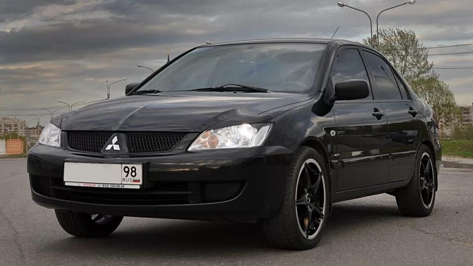 Mitsubishi lancer 9 кузов. Мицубиси ланцер 9. Лансер 9 черный. Mitsubishi Lancer 9 Black. Митсубиши Лансер 9 черный.