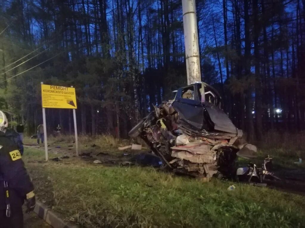 В иваново разбился. ДТП на Кохомском шоссе в Иваново. Авария на Кохомском шоссе в Иваново 27.04.2021. Авария на Кохомском шоссе в Иваново 25 октября.