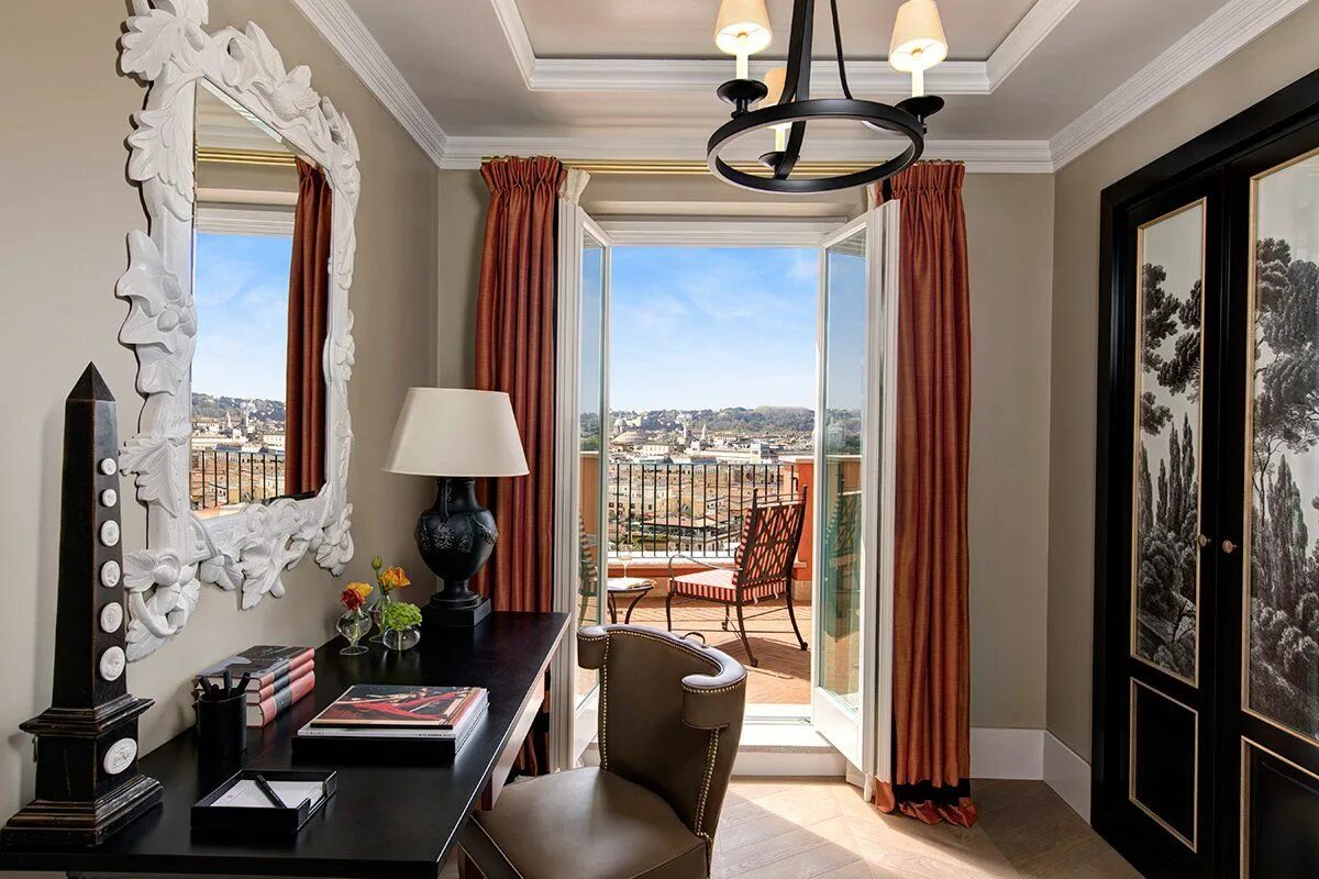 Итальянская мебель рива. Warderobe luxury. Дворцовый интерьер в квартире. Кровать токио ами. De la luxure.
