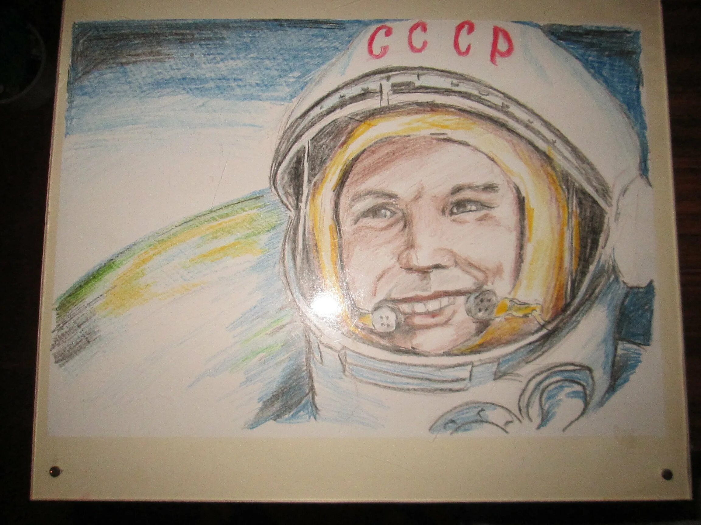 Гагарин рисунок детский. Портрет Юрия Гагарина рисунок. Портрет Юрия Гагарина карандашом. Срисовки Юрия Гагарина.