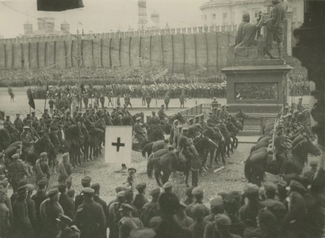 Парад куклус клана. Новшество парада 1925. 1927. Парад на красной площади 1930. Парад на красной площади 1925.