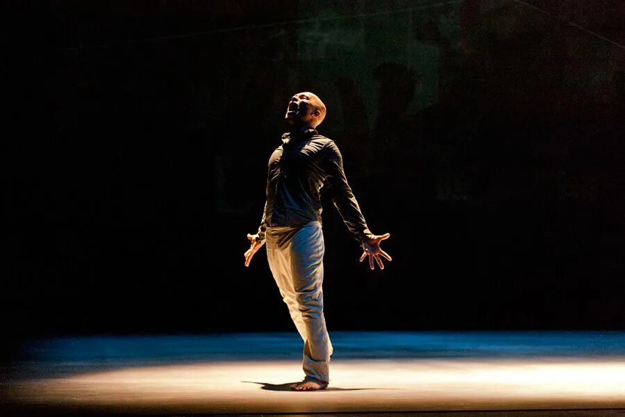 Акрам хан фото. Акрам хан хореограф. Акрам хан фото. Омар акрам. Акрам хан.