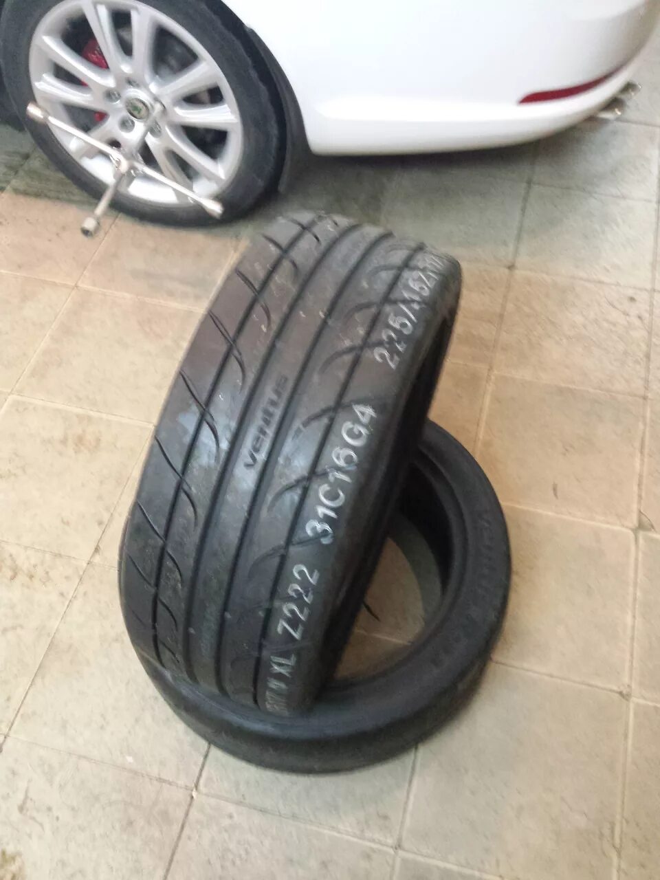 Шины полуслики. Hankook Ventus r-s3 z222. Полуслики r17 225/45. Ханкук полуслик р18. Резина полуслик r17.