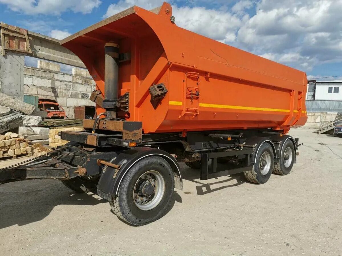 оранжевый прицеп. прицеп для камаза нефаз 8560-02. камаз 65115 с 3-х сторонней разгрузкой. камаз 45143 сельхозник с прицепом. самосвальный полуприцеп нефаз 9509 оранжевый.