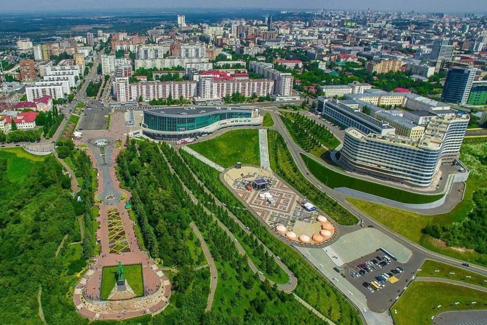 Площадь Салавату Юлаеву Уфа. Уфа конгресс Холл Салават Юлаев. Площадь Салавата Юлаева вид сверху. Конгресс Холл Уфа вид сверху.