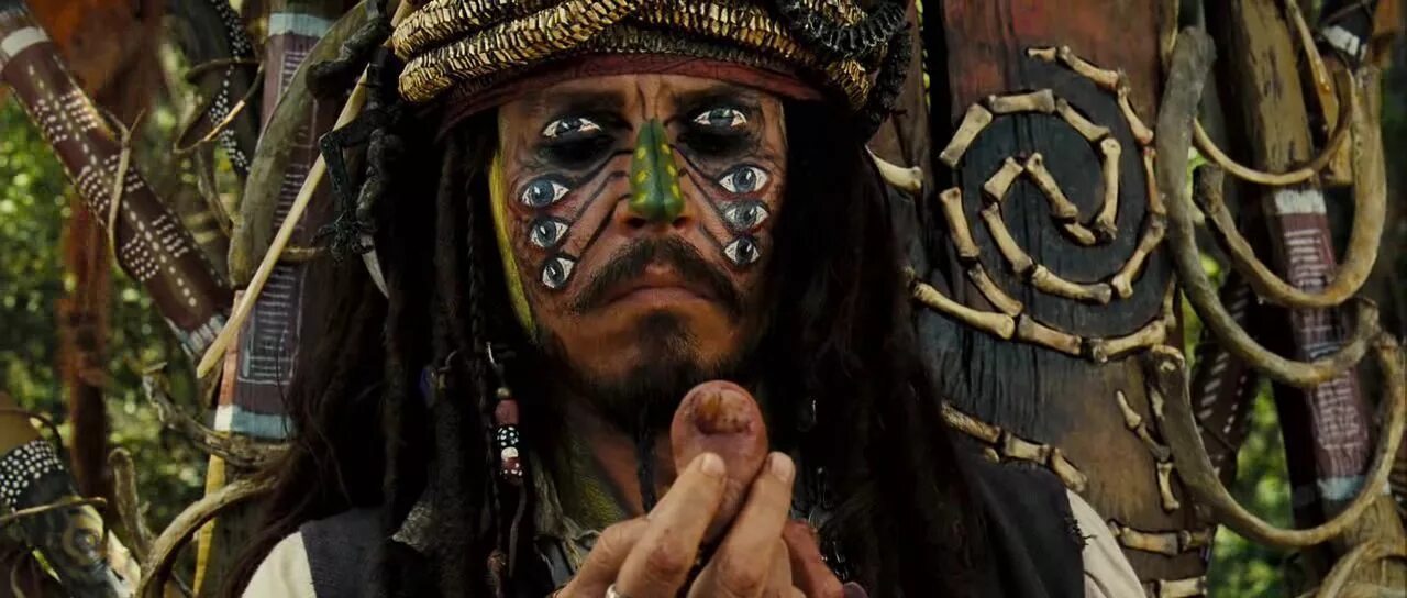 элизабет суонн сундук мертвеца. орландо блум пираты карибского моря сундук мертвеца. пираты карибского моря через 2. элизабет суонн пираты карибского моря кадры из фильма. орландо блум пираты карибского моря.