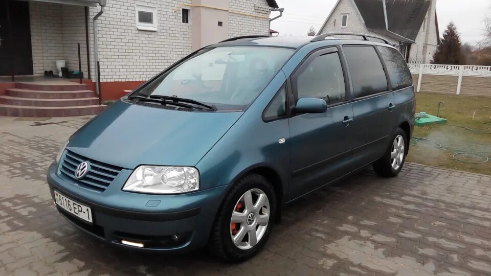 Купить фольксваген шаран бу. Volkswagen Sharan 2003 года. Фольксваген Шаран 2003г. Фото Volkswagen Sharan 2003 года. Фото Шаран 2003 год.