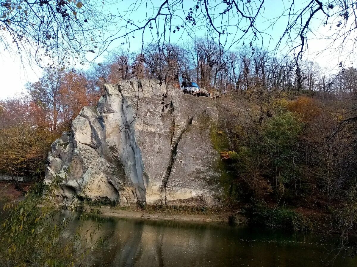 Горячий ключи горячий ключи красна. Абадзехская гора горячий ключ. Скала петушок скала спасения горячий ключ. Скала петушок горячий ключ. Крепость Псыфабэ горячий ключ.