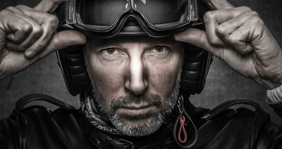 Искатель новый уренгой. Искатель новый уренгой. Памятник геологам первопроходцам тюмень. Искатель новый уренгой. Новый уренгой хк факел 2011.