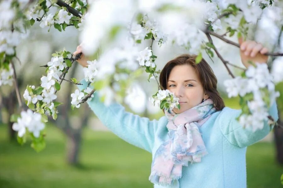 красота и нежность. весеннее счастье. весенняя фотосессия. девочки времена года. нежная радость.
