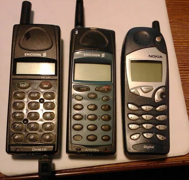 Старый телефон с антенной. Ericsson 1995. Ericsson 1018. Ericsson a1018s ионистор. Ericsson a2628s.