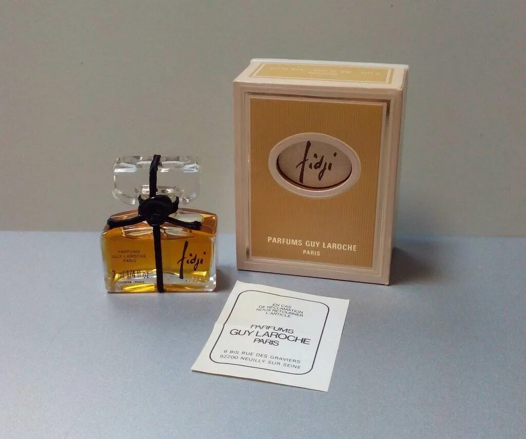 Фиджи оригинал купить. Guy Laroche Fidji w EDT 50 ml [m]. Fidji guy Laroche EDT 20ml. Дуглас духи Фиджи-2. Духи Фиджи в летуаль.