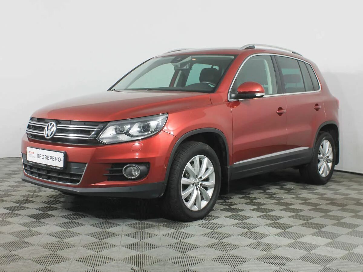 Volkswagen tiguan 2.0 at. Фольксваген Тигуан 2015. Фольксваген Тигуан 2015г. Tiguan 2015 2.0. Машины Фольксваген 2015 Тигуан.