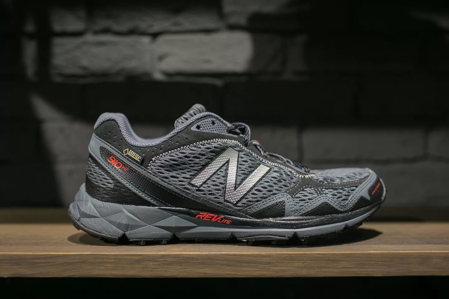 Лучшие кроссовки new balance. NB кроссовки Gortex. Нью баланс гортекс. Нью баланс гортекс кроссовки мужские. New Balance 813 all Terrain Gore-Tex.