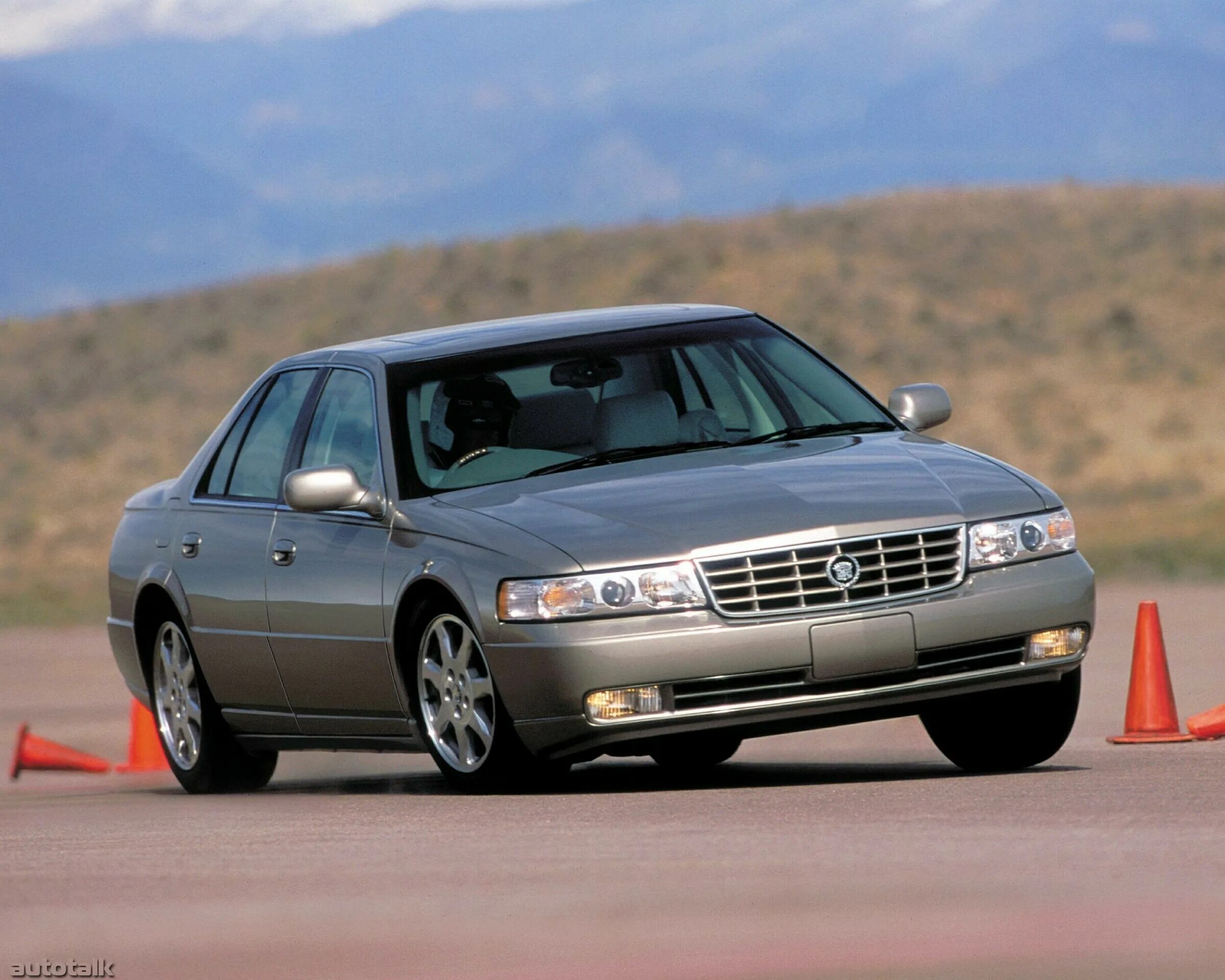 2000 х 8. Cadillac Seville 1998. Cadillac Seville 2000. Кадиллак Севиль 2000 год. Кадиллак Севиль 2002.