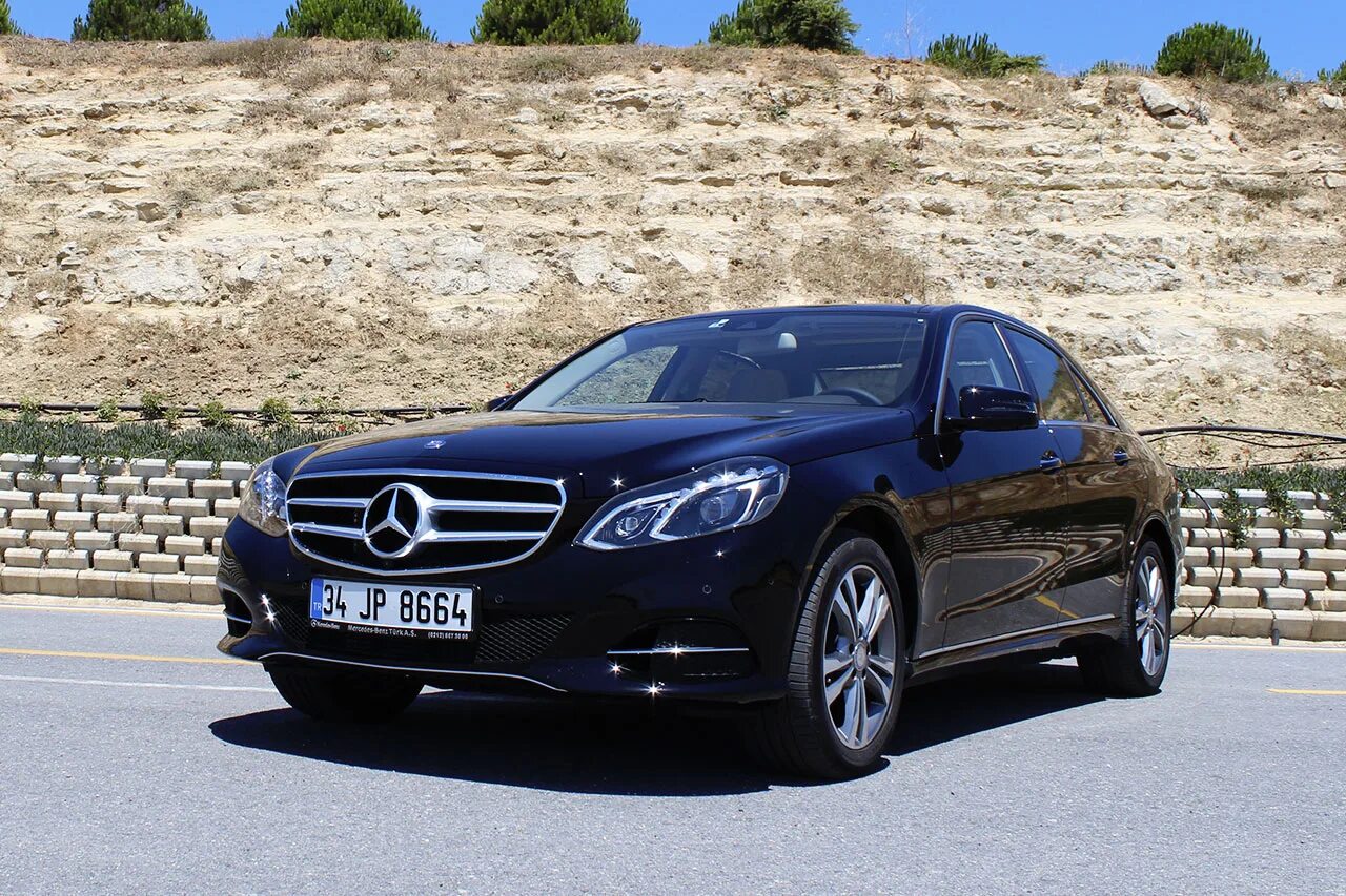Мерседес чей производитель. Mercedes benz e180. мерседес-бенц 180e. мерс e 180. мерседес e550.