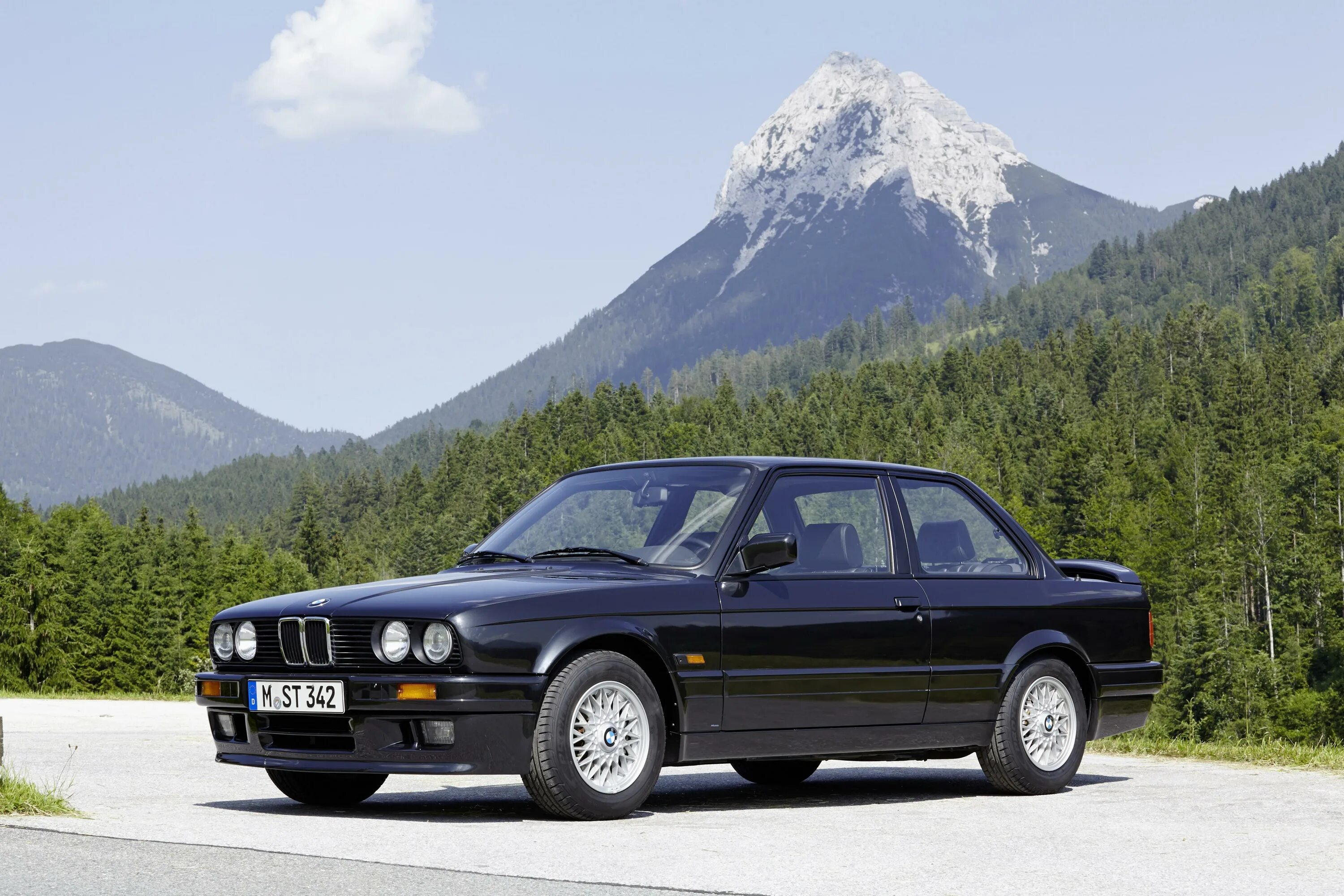 Автомобили е 1. BMW 3 Series (e30). BMW e30 1990. BMW e30 320is. BMW 316 e30.