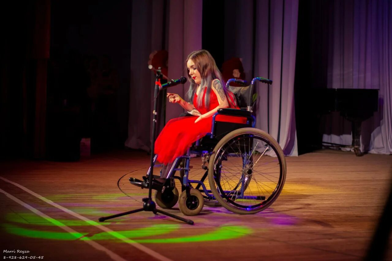 Илья месхи глинников. Репер инвалид рем дигга. Репер инвалид рем дигга. Юля самойлова евровиденье. Friday 13 yung lean.