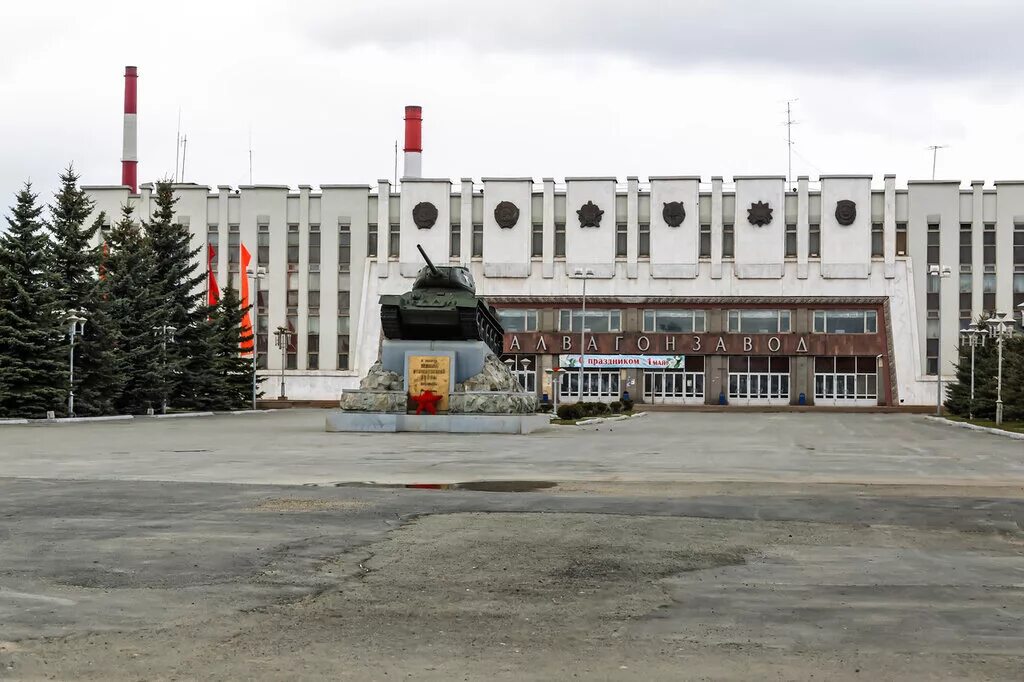 уралвагонзавод нижний. проходная увз нижнего тагила. танк т-34 нижний тагил увз. увз нижний тагил. уралвагонзавод нижний.