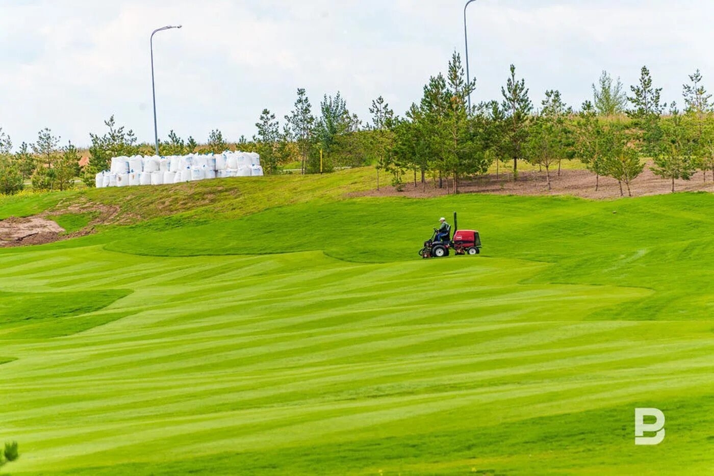 трактор агро аполло. сельскохозяйственные земли. комбайн будущего ростсельмаш. разработка новых полей. комбайн нова 340.