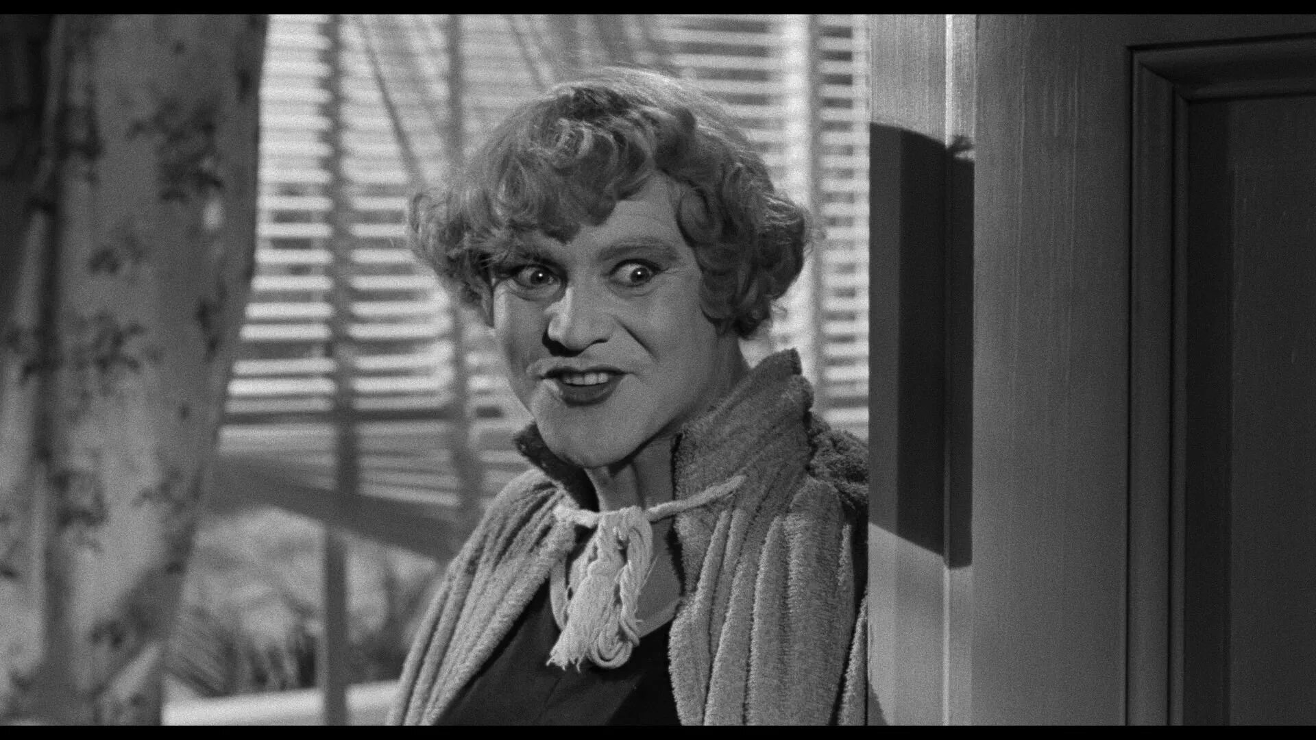 Билли уайлдер в джазе только девушки. Days of the week today is. It hot yesterday. It hot yesterday. Джек леммон в джазе только девушки.