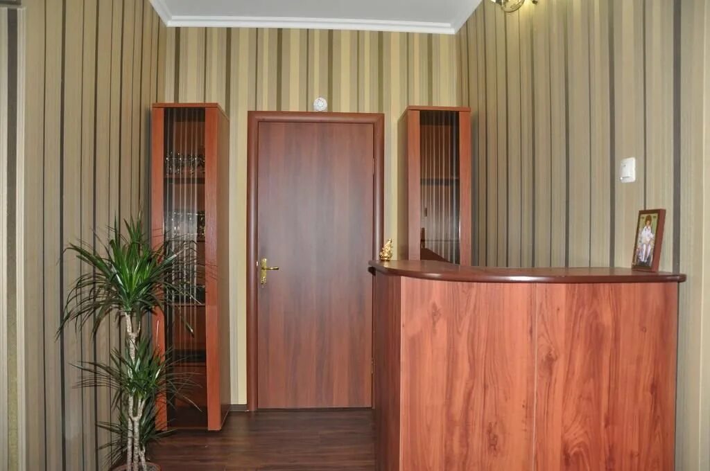 Нерюнгри гостиница у татьяны. Нерюнгри отели. Вокзал нерюнгри. Тимптон гостиница нерюнгри. Гостиница чолбон в нерюнгри.