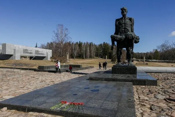 Хатынь Беларусь 1943. Трагедия в Хатыни в 1943. Смерти белорусского села Хатынь. Хатынь история трагедии белорусской деревни