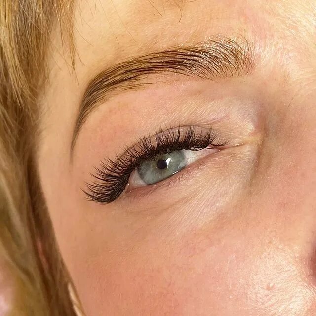 лисий ким эффект наращивания. наращивание ресниц котельники. реснички 500 рублей. наращивание ресниц котельники. классическая форма нарощенных ресниц.