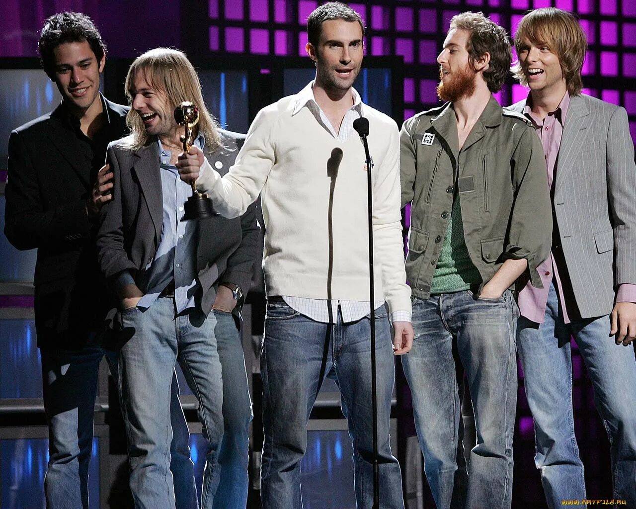 Мужская музыкальная группа. Группа Maroon 5. Группа марун 5. Марун 5 фото. Марун 5 1994.