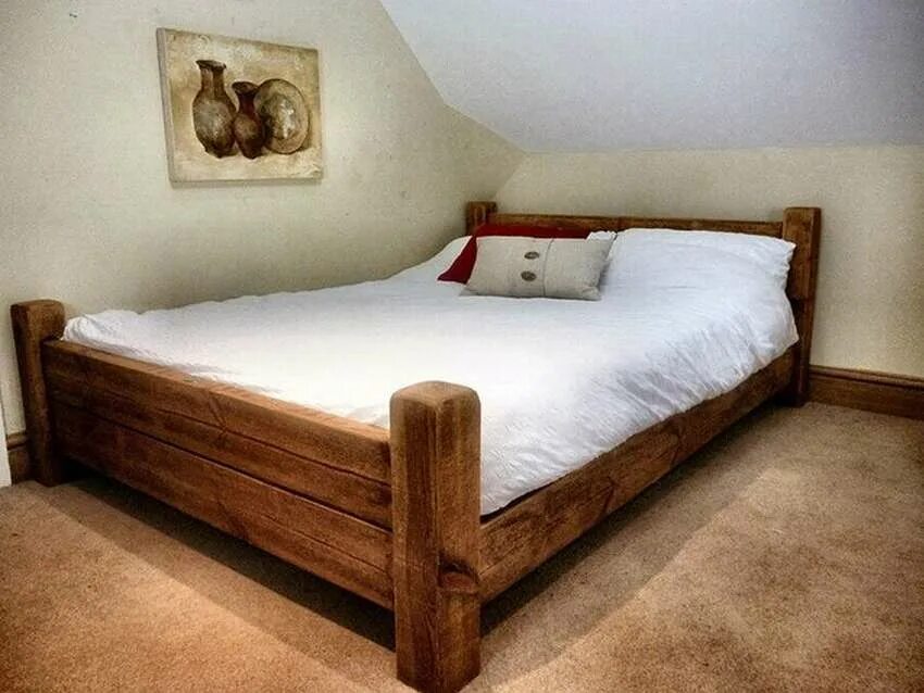 Самодельная кровать из дерева. Кровать из дерева. Деревянная кровать из бруса. Кровать из брусков. Необычные деревянные кровати.
