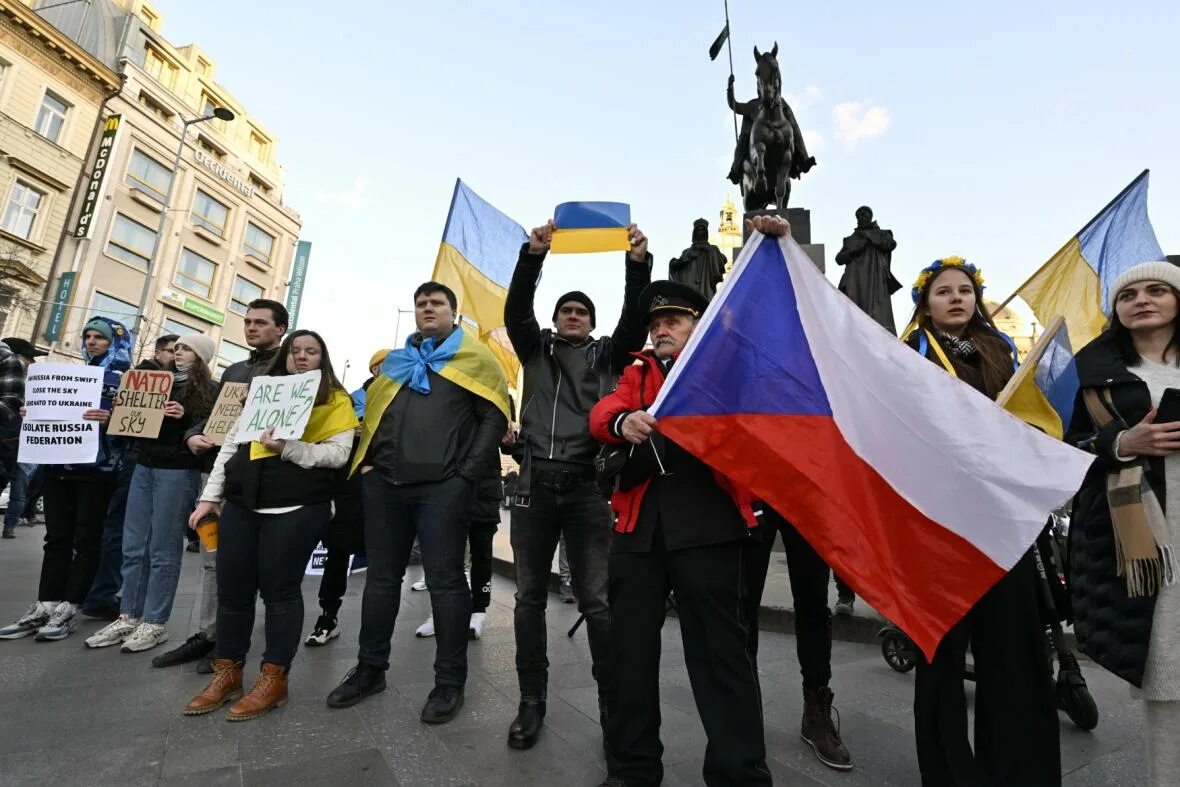 Членство украины. Украина 2014 2022. Правда об Украине. Чехия за кого сейчас на Украине. Mi европейцы Украина.