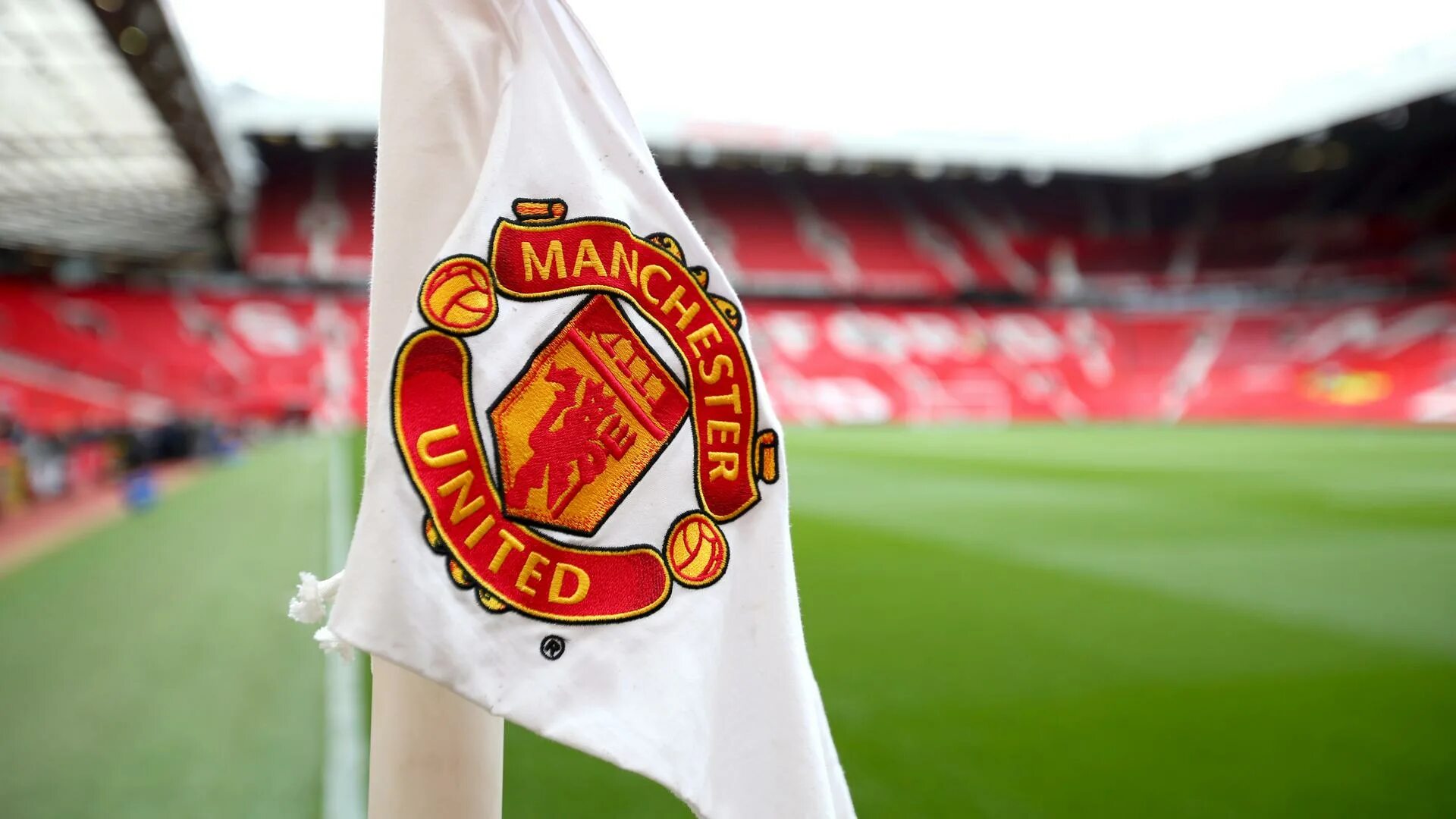 Man united news. Манчестер юнайтед 2021. Футбол в великобритании. Футболисты манчестер юнайтед 2022. Трибуны манчестер юнайтед.