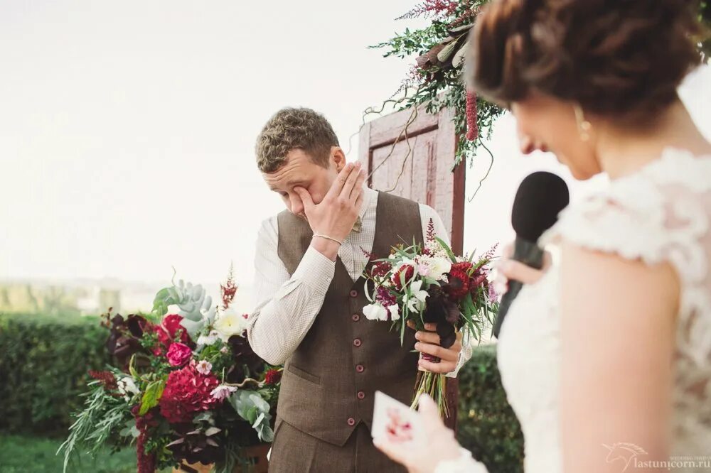 Трогательное событие. Свадебные моменты. Трогательная свадьба. Свадебный фотограф трогательные. Свадьба счастливые моменты.