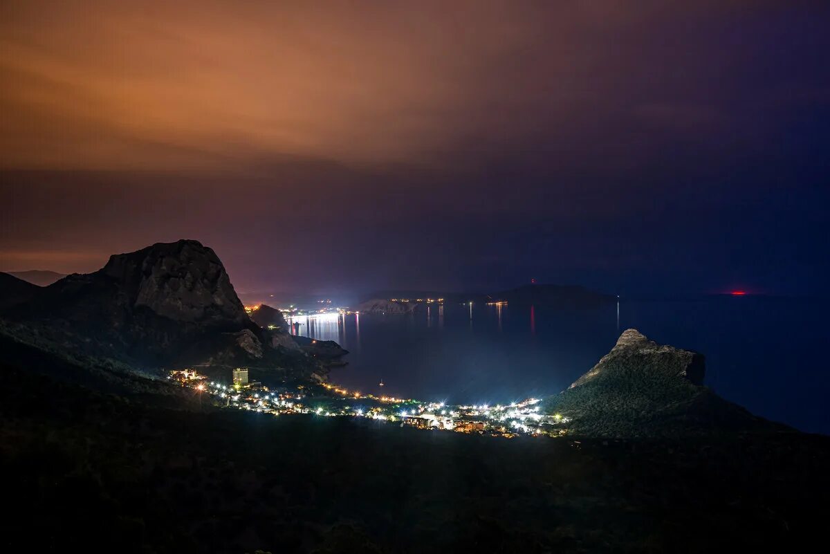 скала дива гурзуф. крым ночью. веселовская бухта крым. скалы ласпи. бухта ласпи пляж.