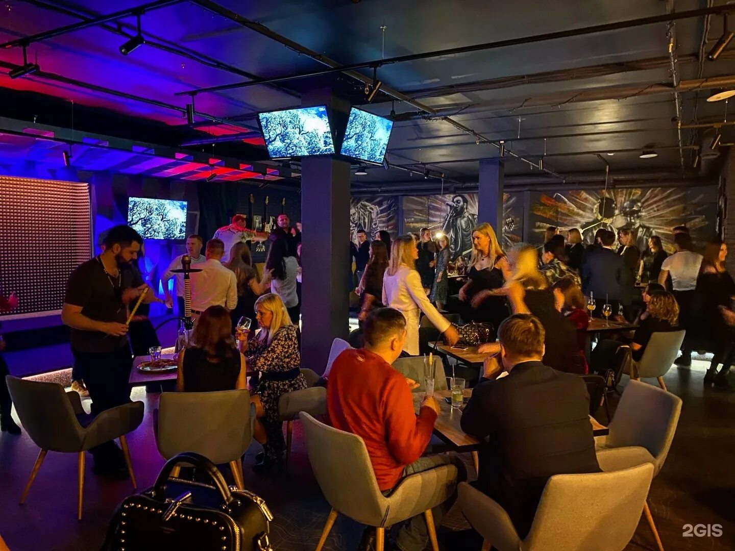 Караоке бар пермь. Кертис бар Пермь. Караоке Пермь event Bar студия. Эвент бар Пермь революция 24. Небар Пермь.