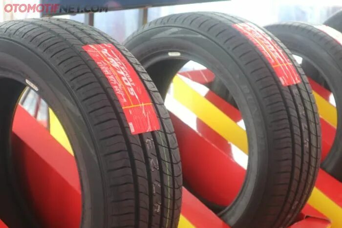 Шины dunlop sport lm705w. Dunlop lm705. Dunlop SP Sport lm705w. Dunlop Sport 705w. Dunlop SP Sport lm705w 195/60r15.