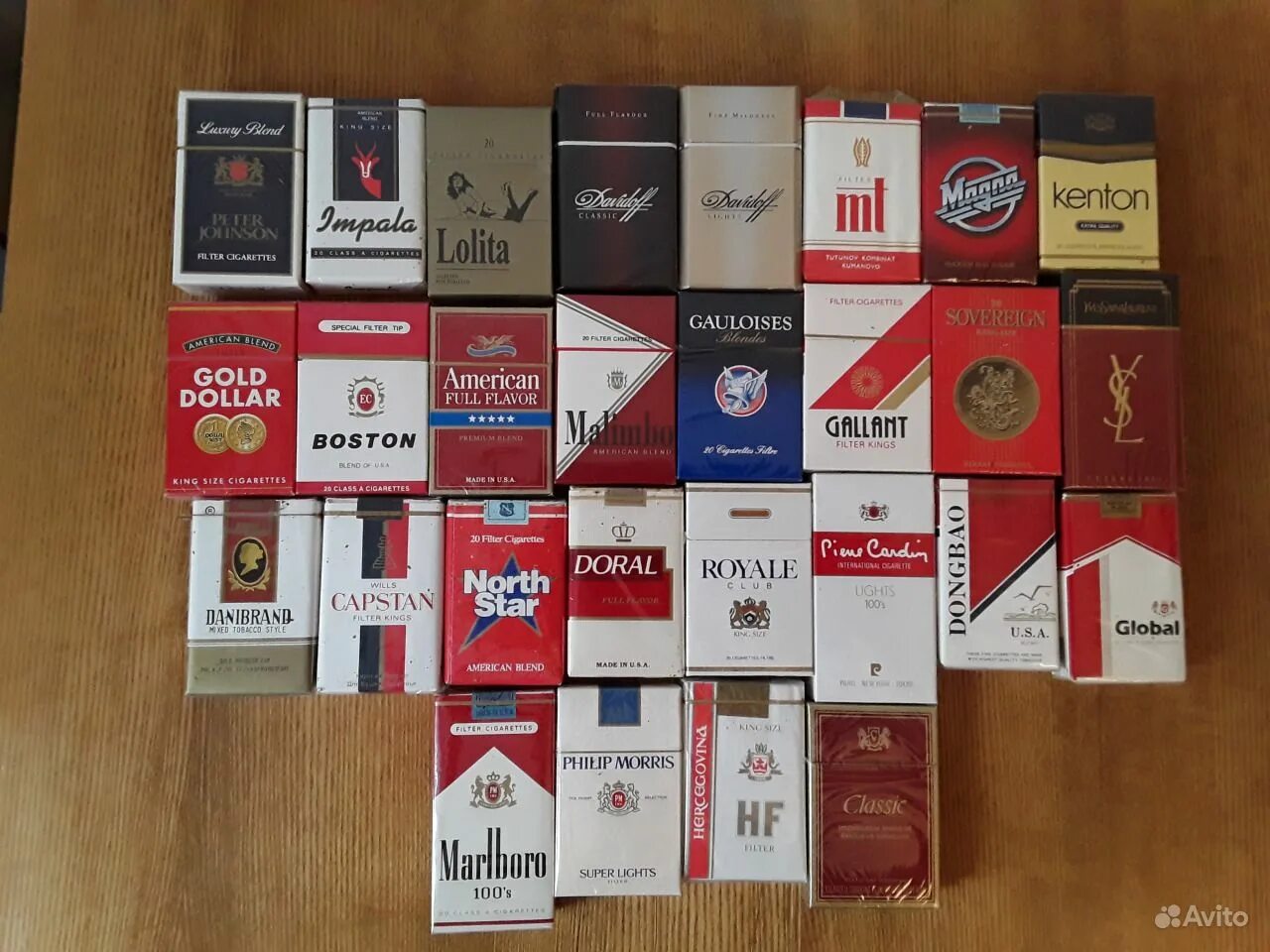 Ментоловые сигареты в 90-х. Сигареты данхилл 90 годов. Сигареты 90-х годов. Фото сигарет 90 годов. Пачки сигарет марки.